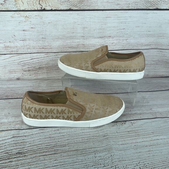 Michael Kors Girls Slip On Sneakers Sz 5 (EU 37) Brown Tan MK Logo - Picture 1 of 9